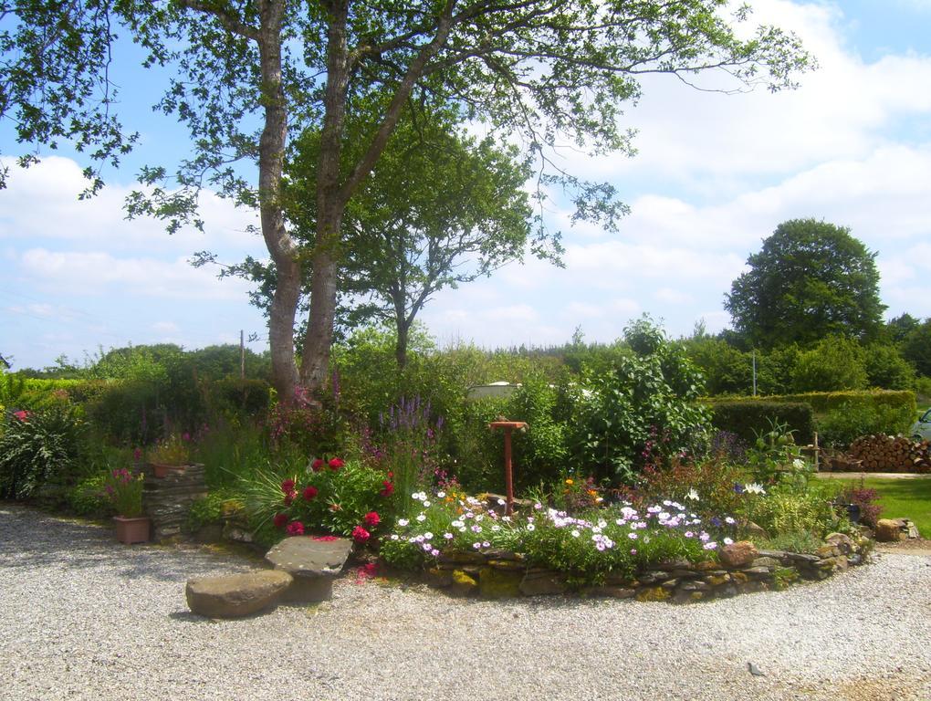 Le Boterff Gites Et Camping Saint-Mayeux Luaran gambar